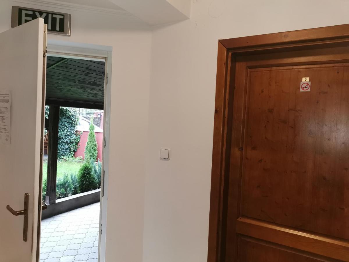 Penzion Rudolf Prievidza Exteriör bild