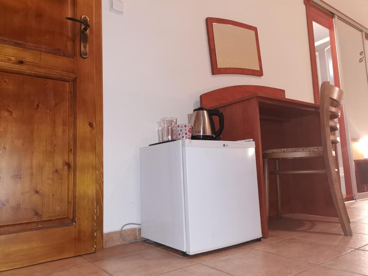 Penzion Rudolf Prievidza Exteriör bild
