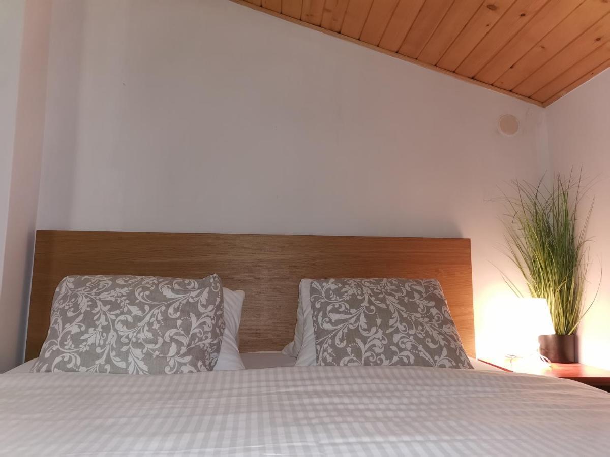Penzion Rudolf Prievidza Exteriör bild